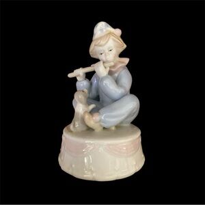 Porcelain Lladro Music wide up Clown Figurine in Blue and Cream-